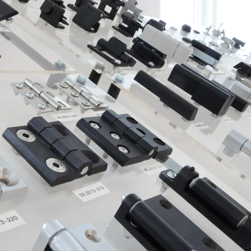 Hardware für Fahrzeugbau