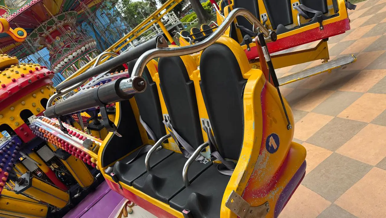 Enhancing Safety and Efficiency: The Role of Gas Springs in Amusement Park Rides