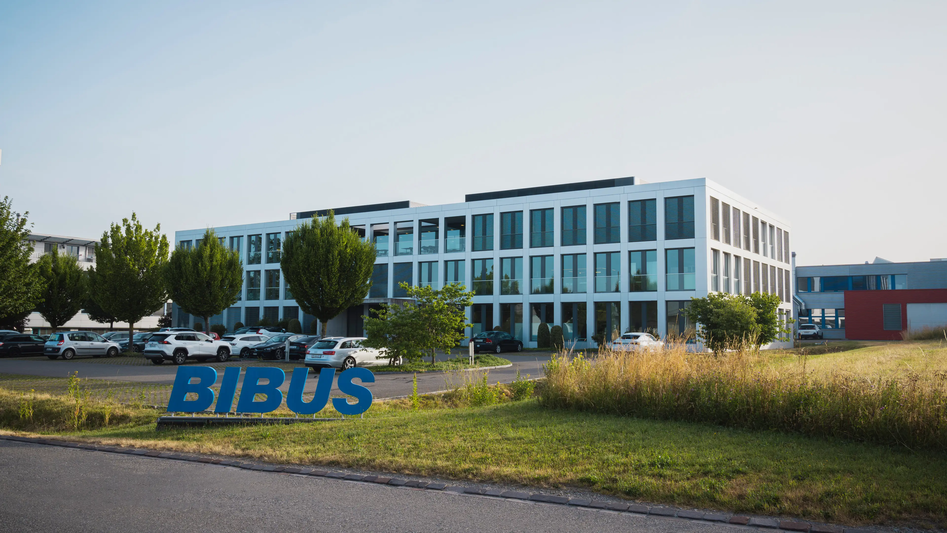 Hero Kontakt BIBUS AG